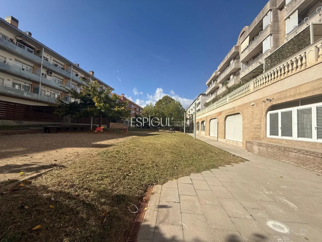 Local en venta en Girona
