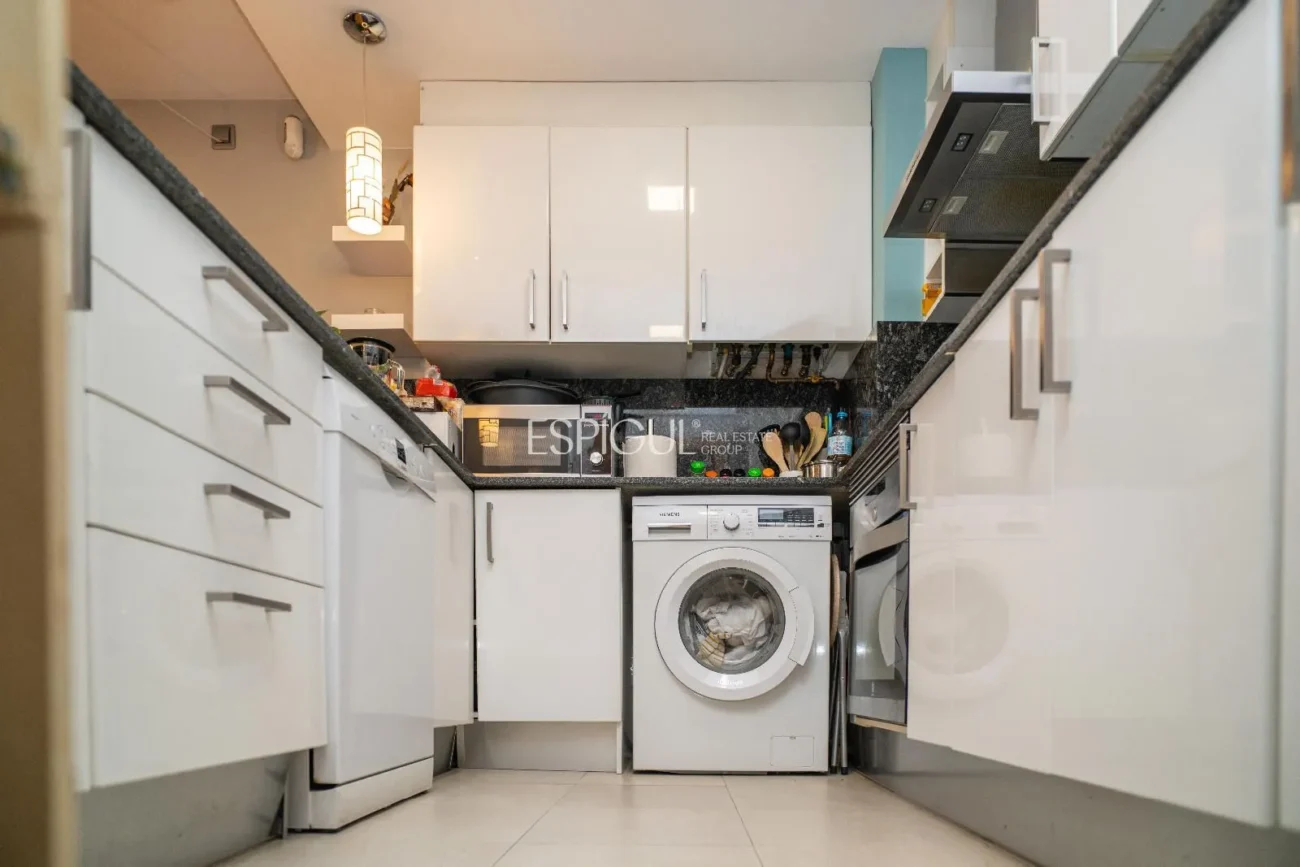 Helle Zweizimmerwohnung mit Terrasse im Zentrum von Girona