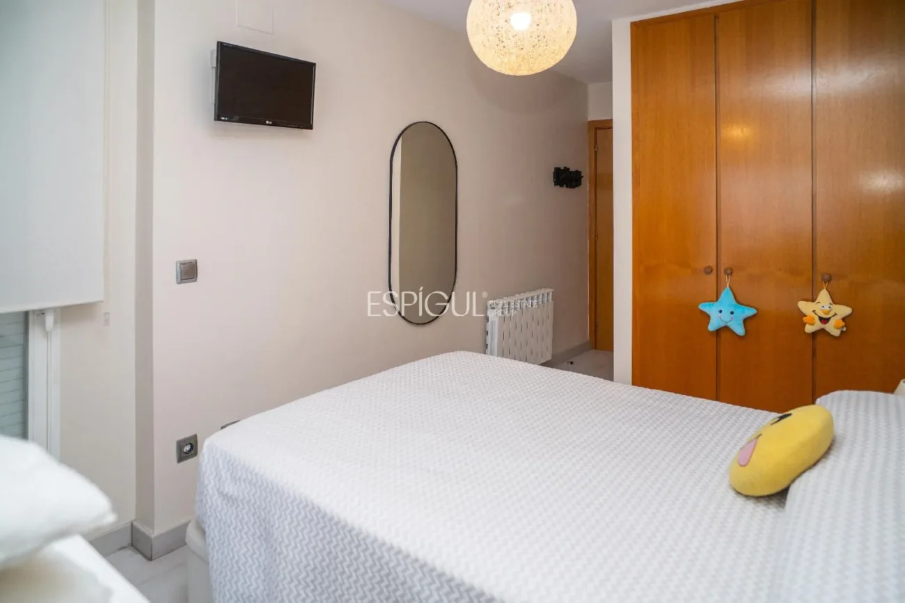 Helle Zweizimmerwohnung mit Terrasse im Zentrum von Girona