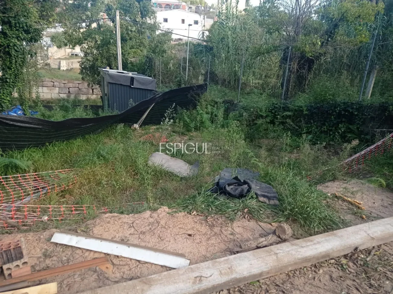 Parcela y casa de madera en Can Fornaca de Riudarenes