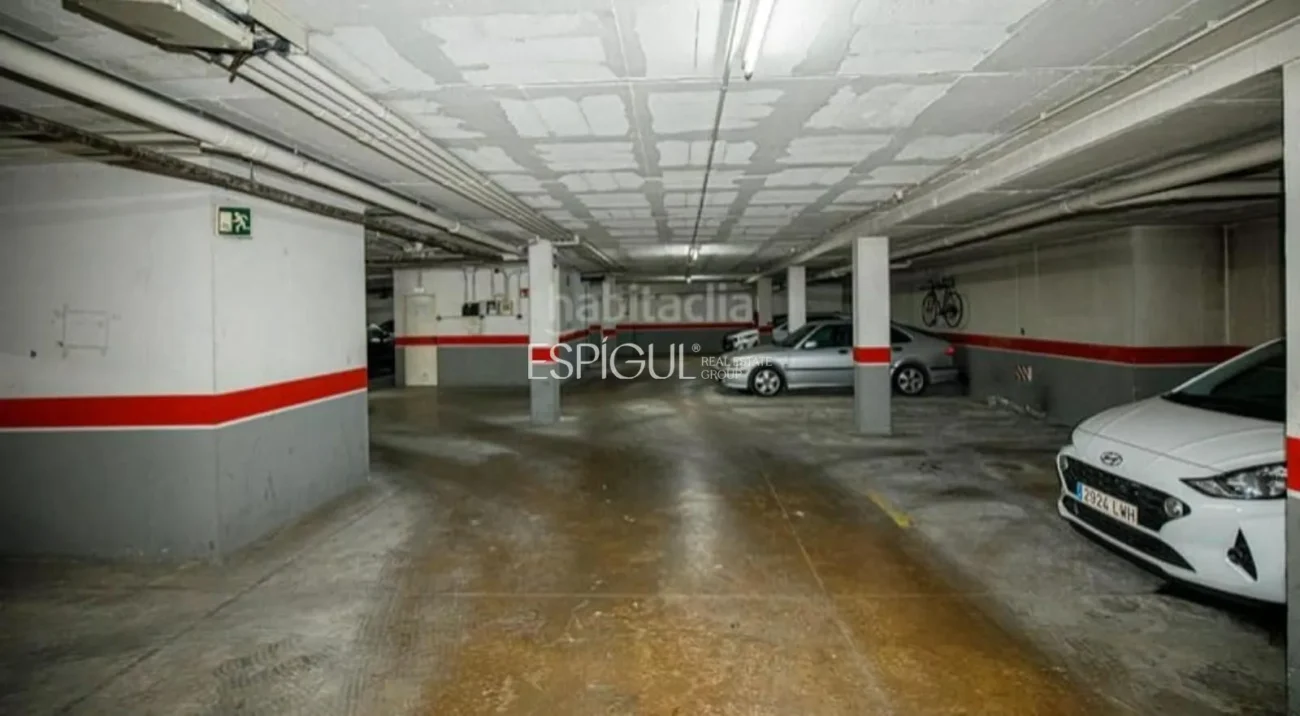 Appartement penthouse-duplex exclusif dans la rue Santa Maria de Gérone