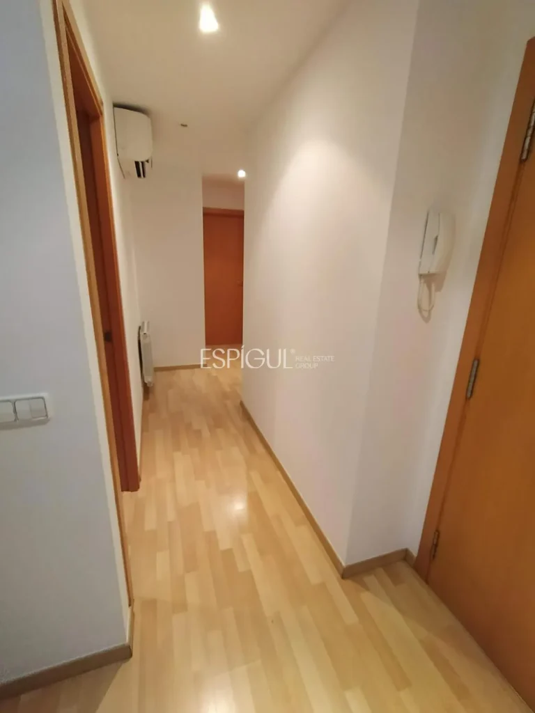 Appartement penthouse-duplex exclusif dans la rue Santa Maria de Gérone