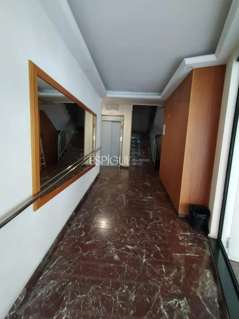 Appartement penthouse-duplex exclusif dans la rue Santa Maria de Gérone