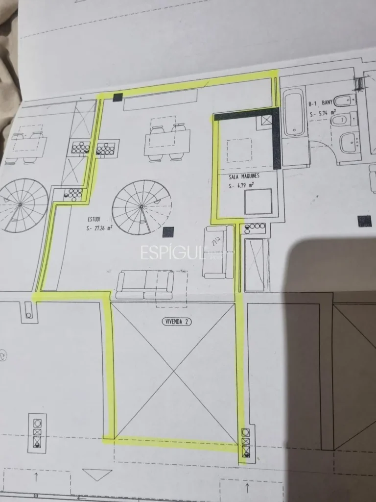 Appartement penthouse-duplex exclusif dans la rue Santa Maria de Gérone