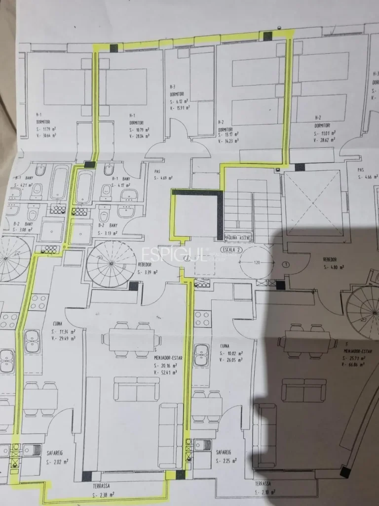 Appartement penthouse-duplex exclusif dans la rue Santa Maria de Gérone