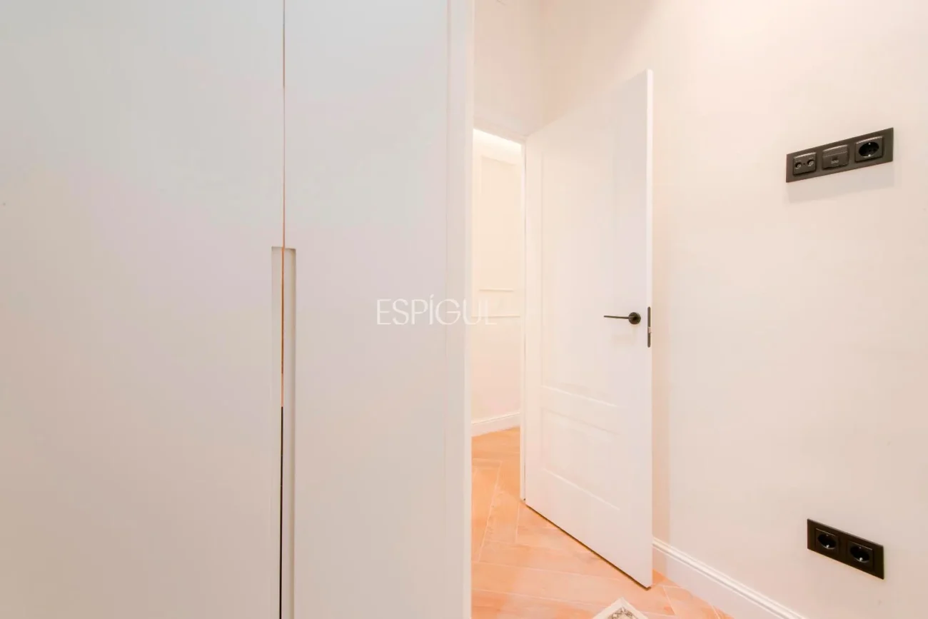 Brand New Luxury Apartment in Classic Building – Salamanca District