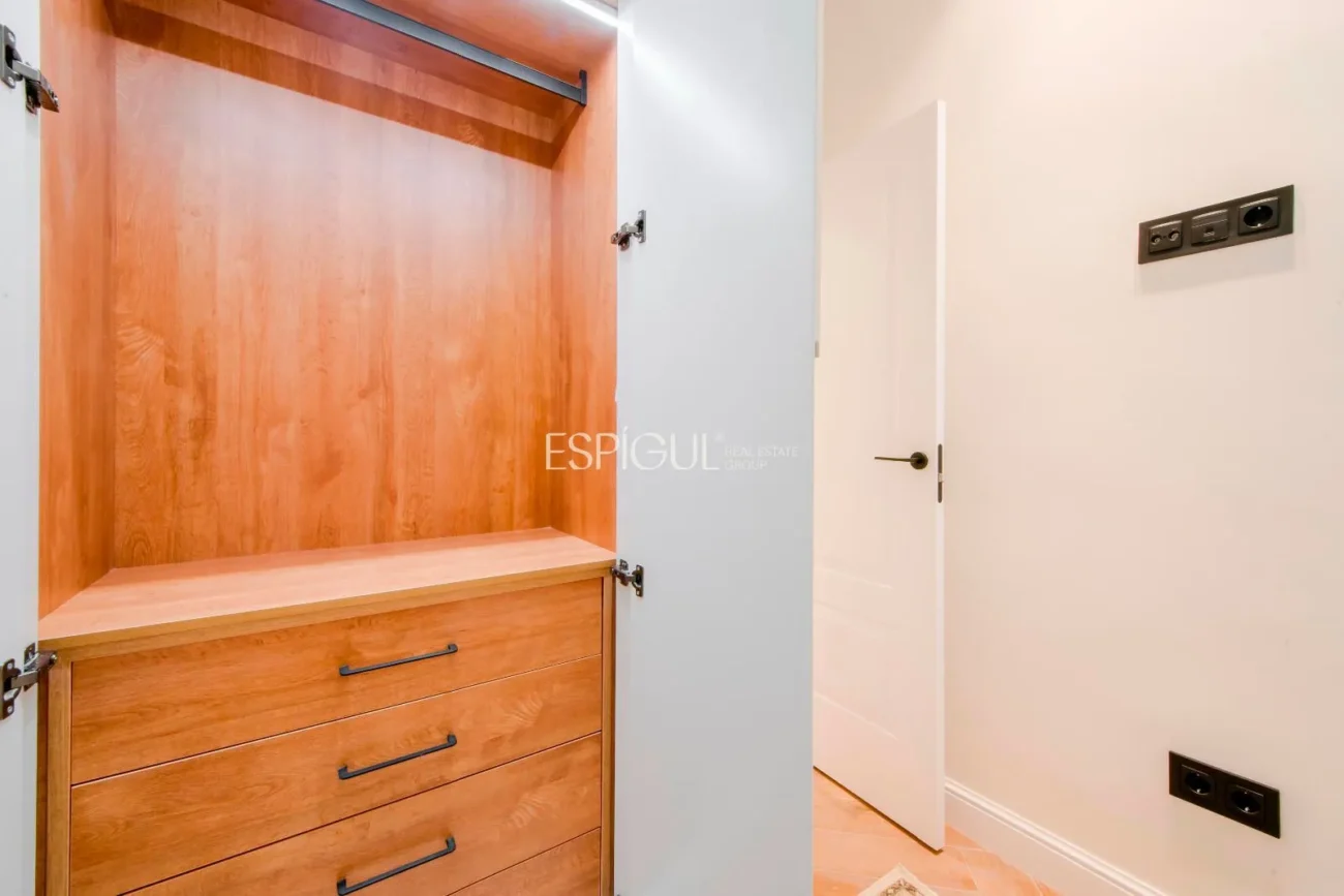 Appartement de luxe flambant neuf dans un immeuble classique – Quartier de Salamanque