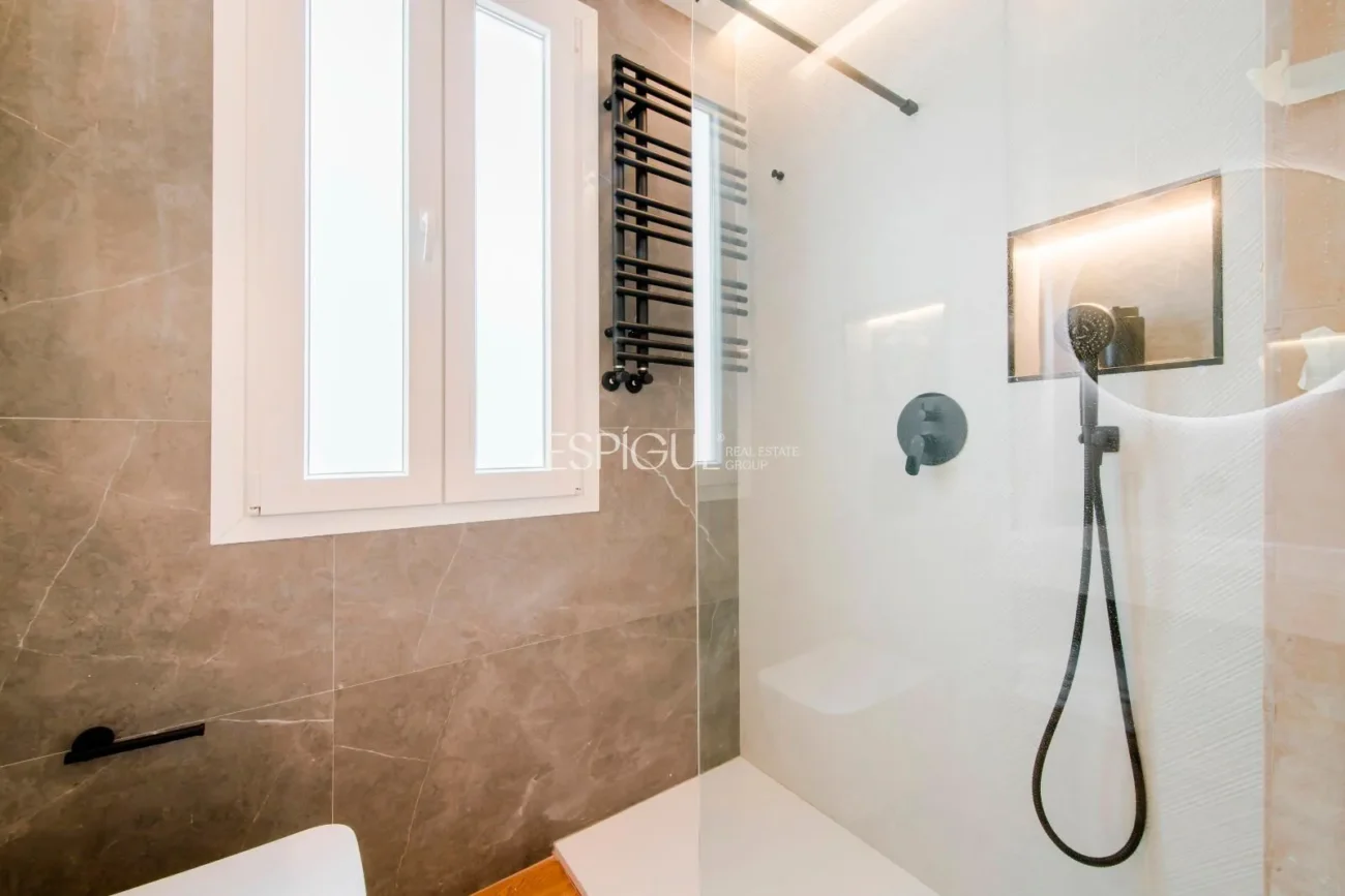 Brand New Luxury Apartment in Classic Building – Salamanca District