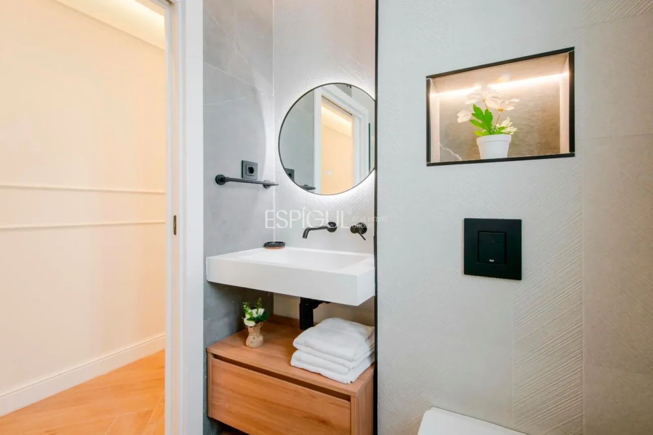 Appartement de luxe flambant neuf dans un immeuble classique – Quartier de Salamanque