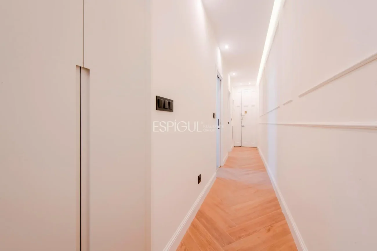 Brand New Luxury Apartment in Classic Building – Salamanca District