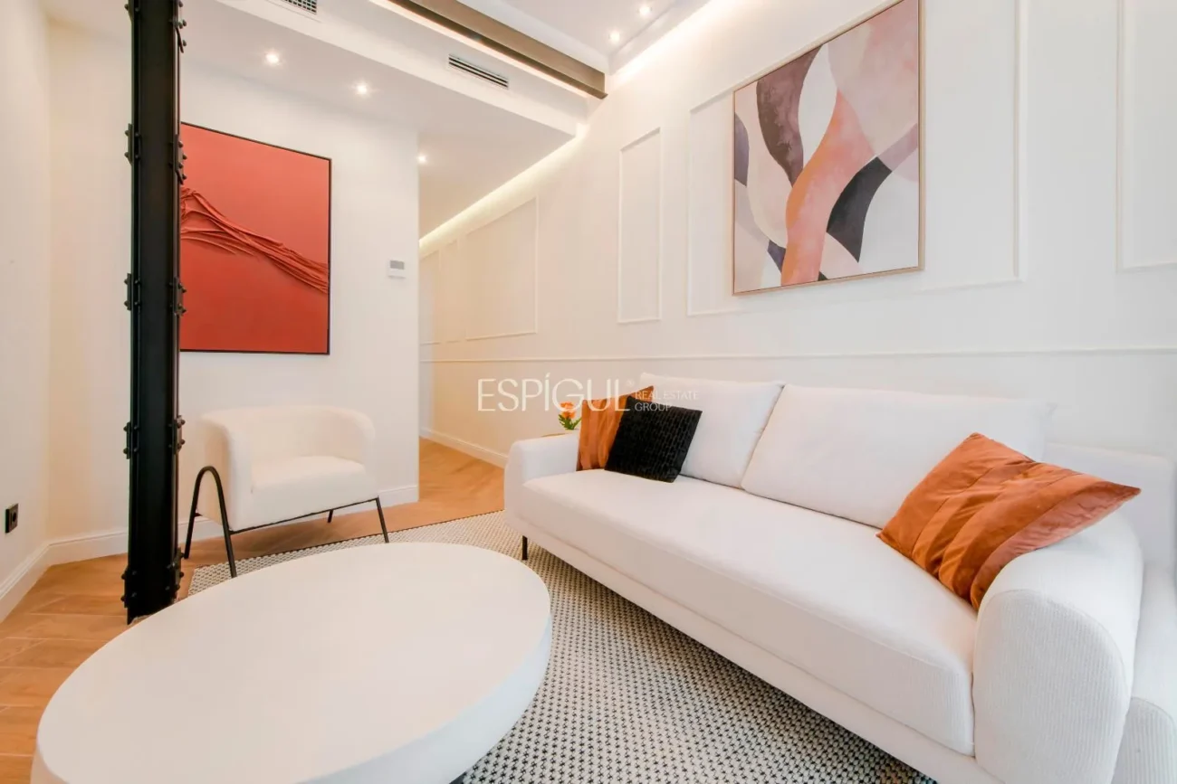 Brand New Luxury Apartment in Classic Building – Salamanca District