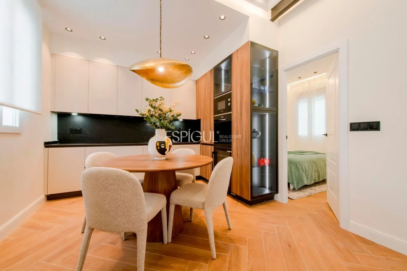 Brand New Luxury Apartment in Classic Building – Salamanca District