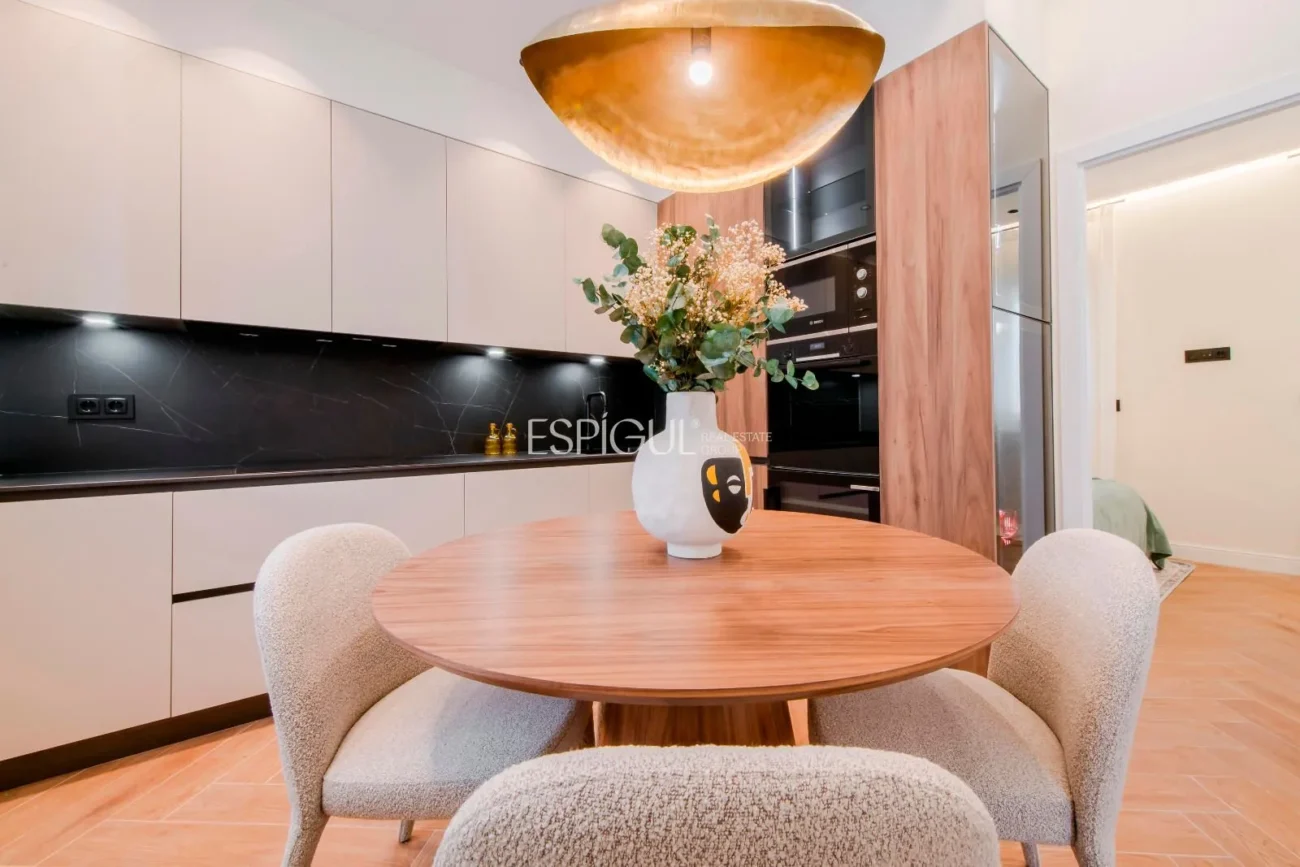 Appartement de luxe flambant neuf dans un immeuble classique – Quartier de Salamanque