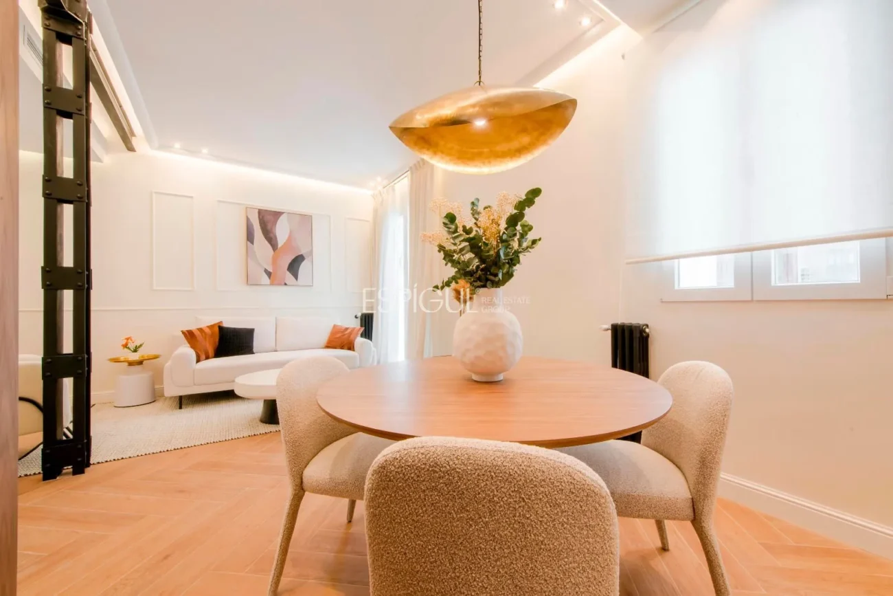Appartement de luxe flambant neuf dans un immeuble classique – Quartier de Salamanque