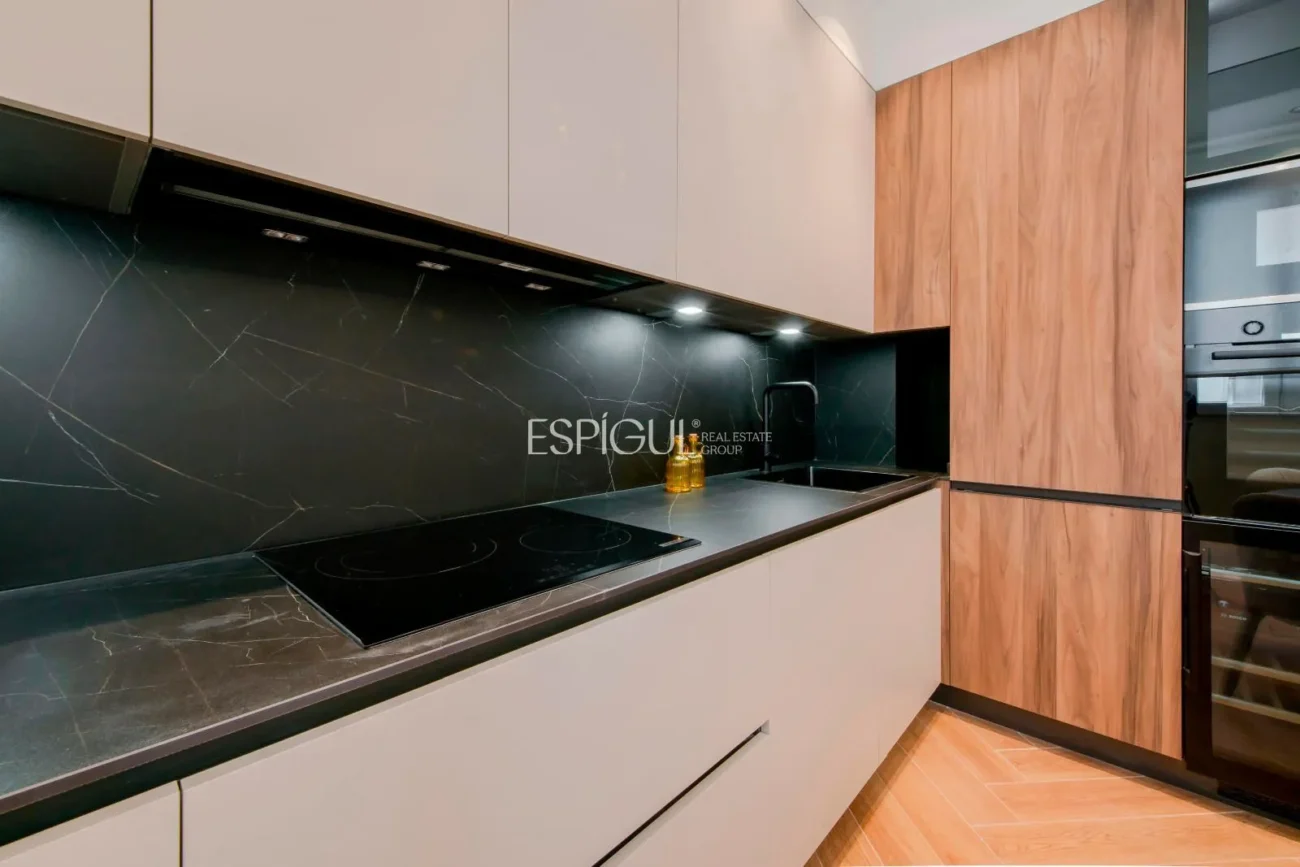Brand New Luxury Apartment in Classic Building – Salamanca District