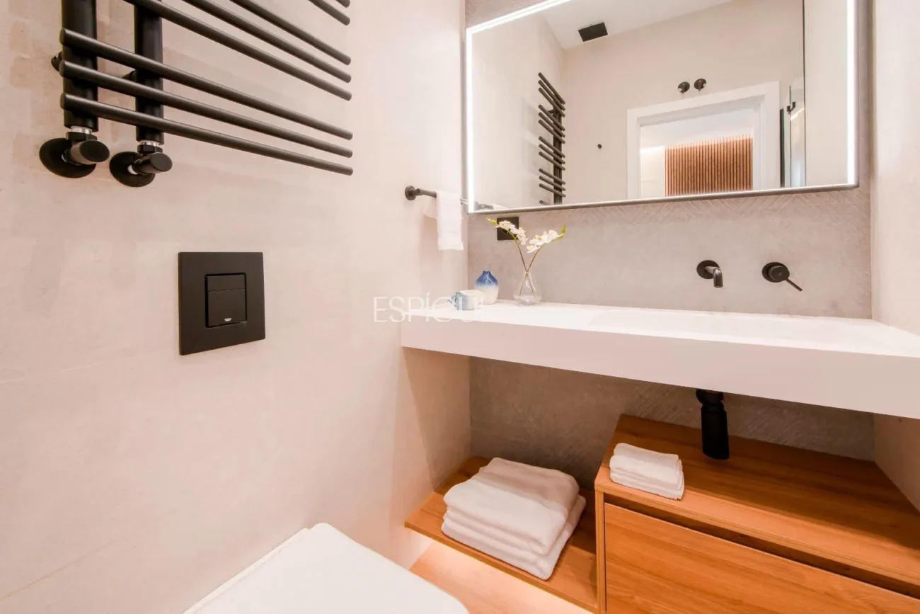 Appartement de luxe flambant neuf dans un immeuble classique – Quartier de Salamanque