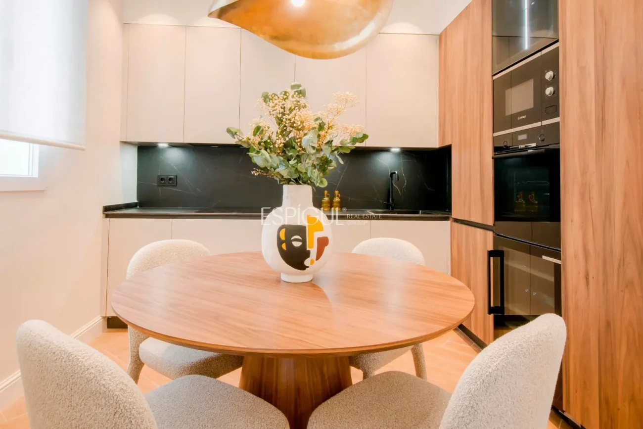 Brand New Luxury Apartment in Classic Building – Salamanca District