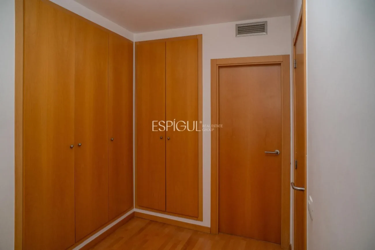 Piso en venta en Girona con dos habitaciones