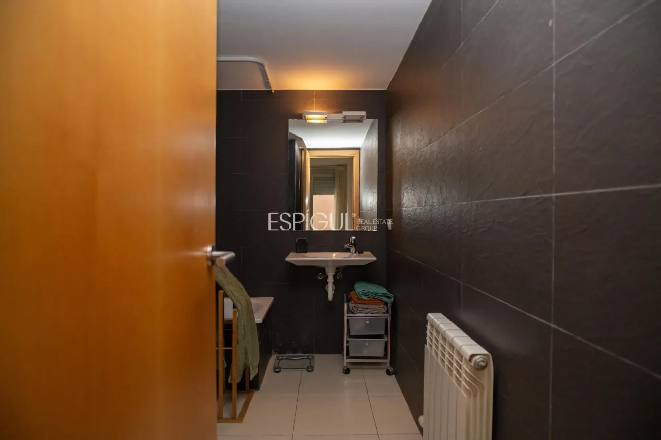 Piso en venta en Girona con dos habitaciones