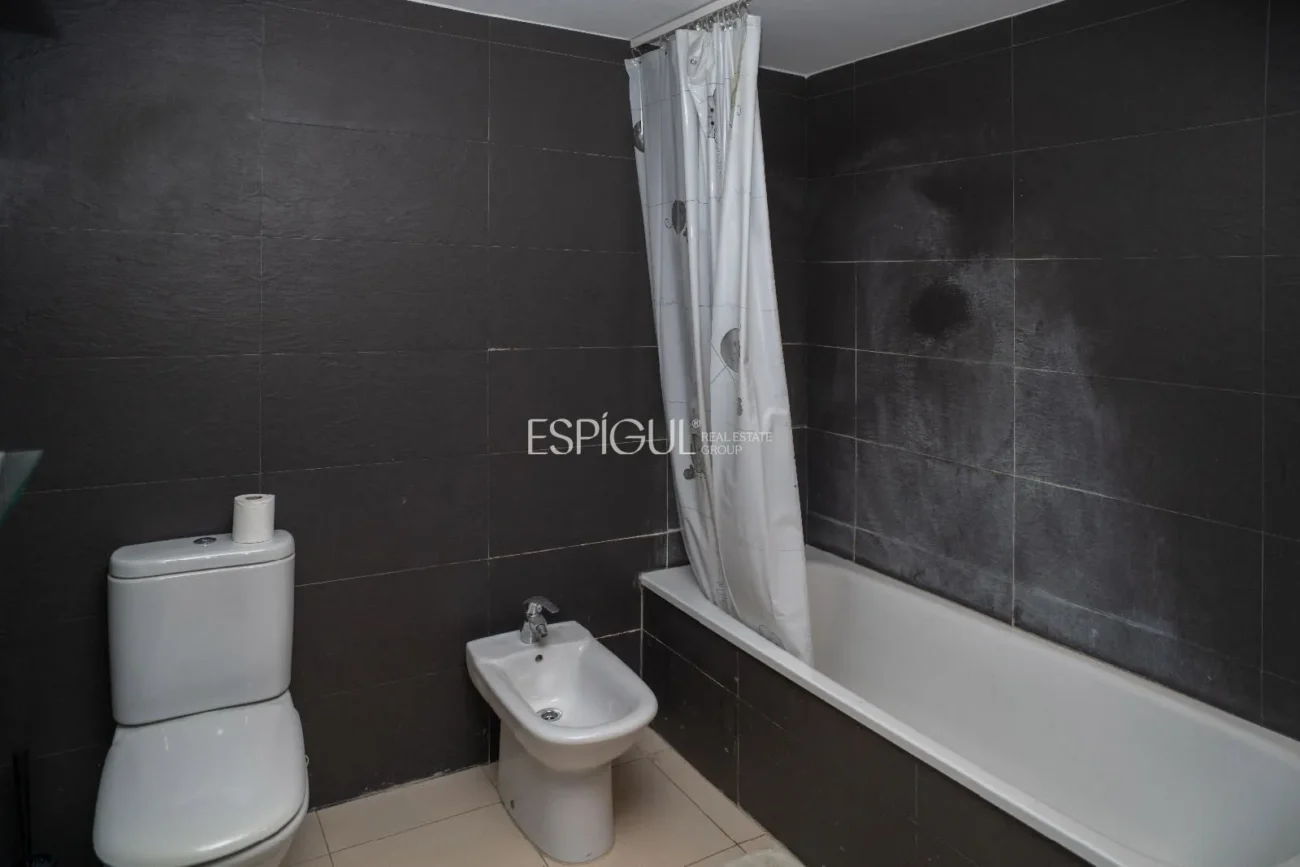 Piso en venta en Girona con dos habitaciones