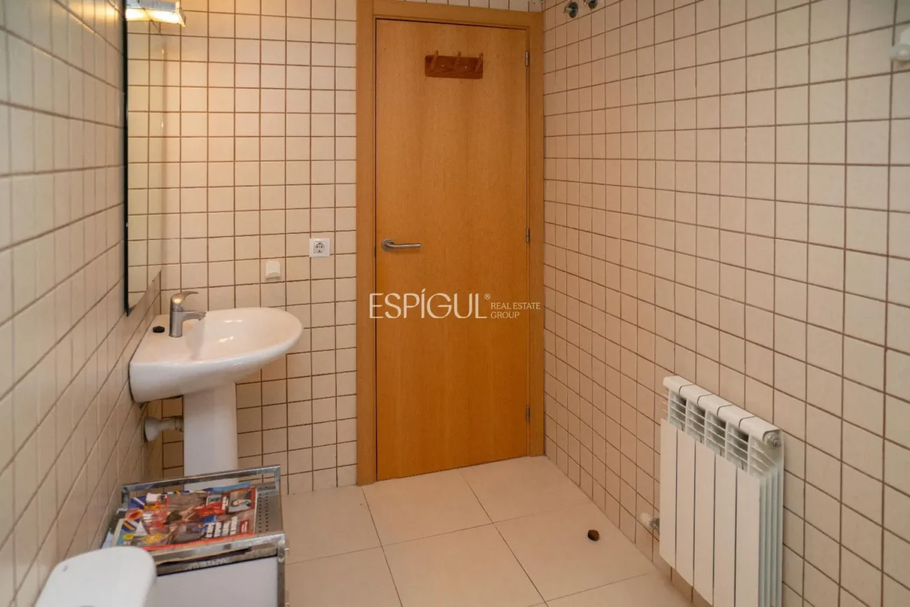 Piso en venta en Girona con dos habitaciones