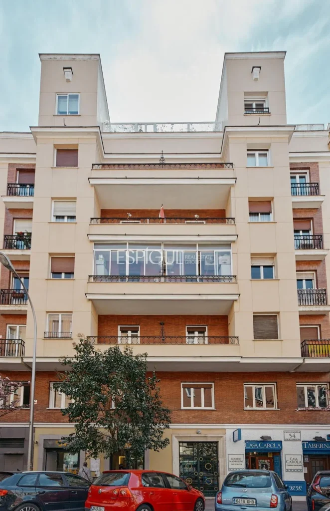 Renovated apartment for sale in Calle Padilla, Lista