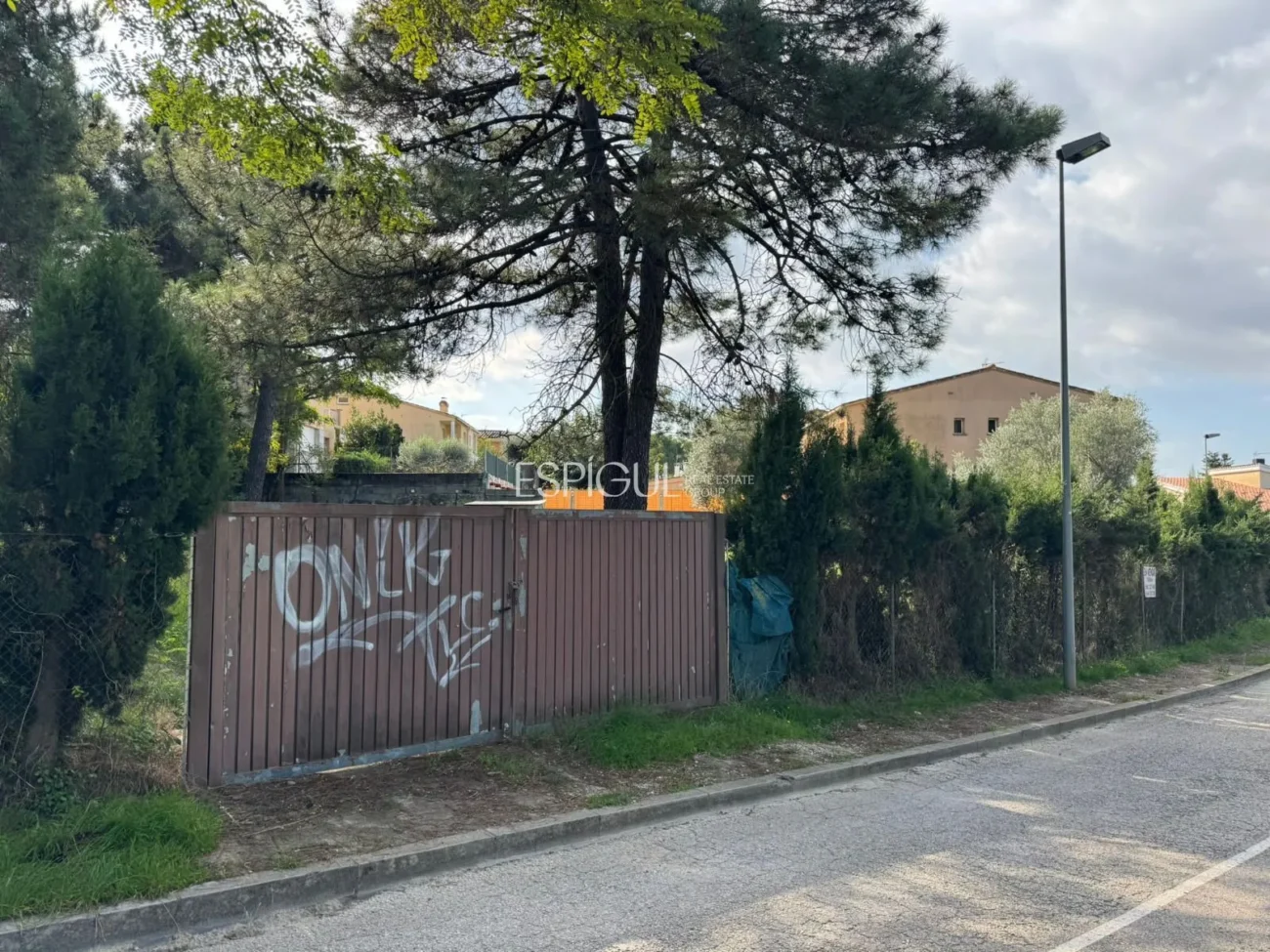 Terreny a la venda a Montjuïc , Girona