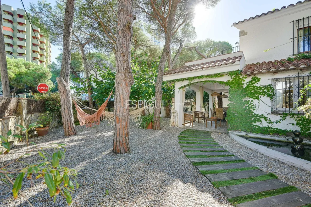 Villa María José – Mediterranean Elegance in the Heart of Platja d’Aro