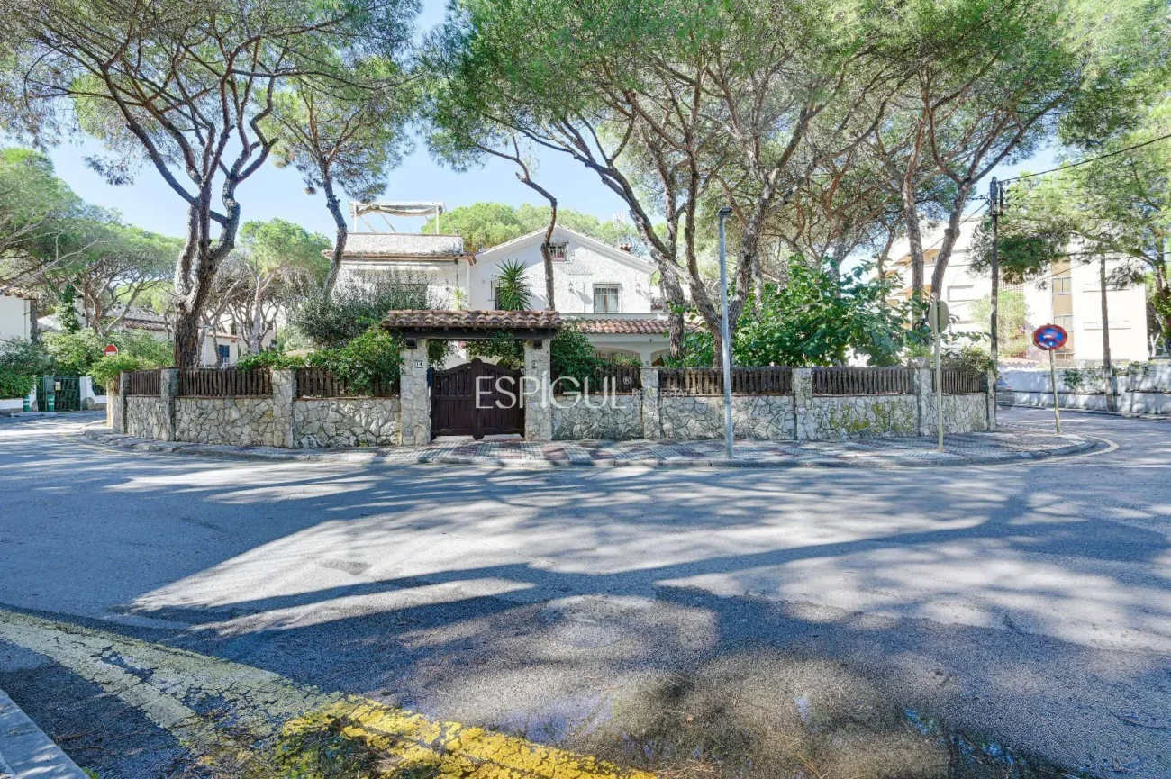Villa María José – Mediterranean Elegance in the Heart of Platja d’Aro