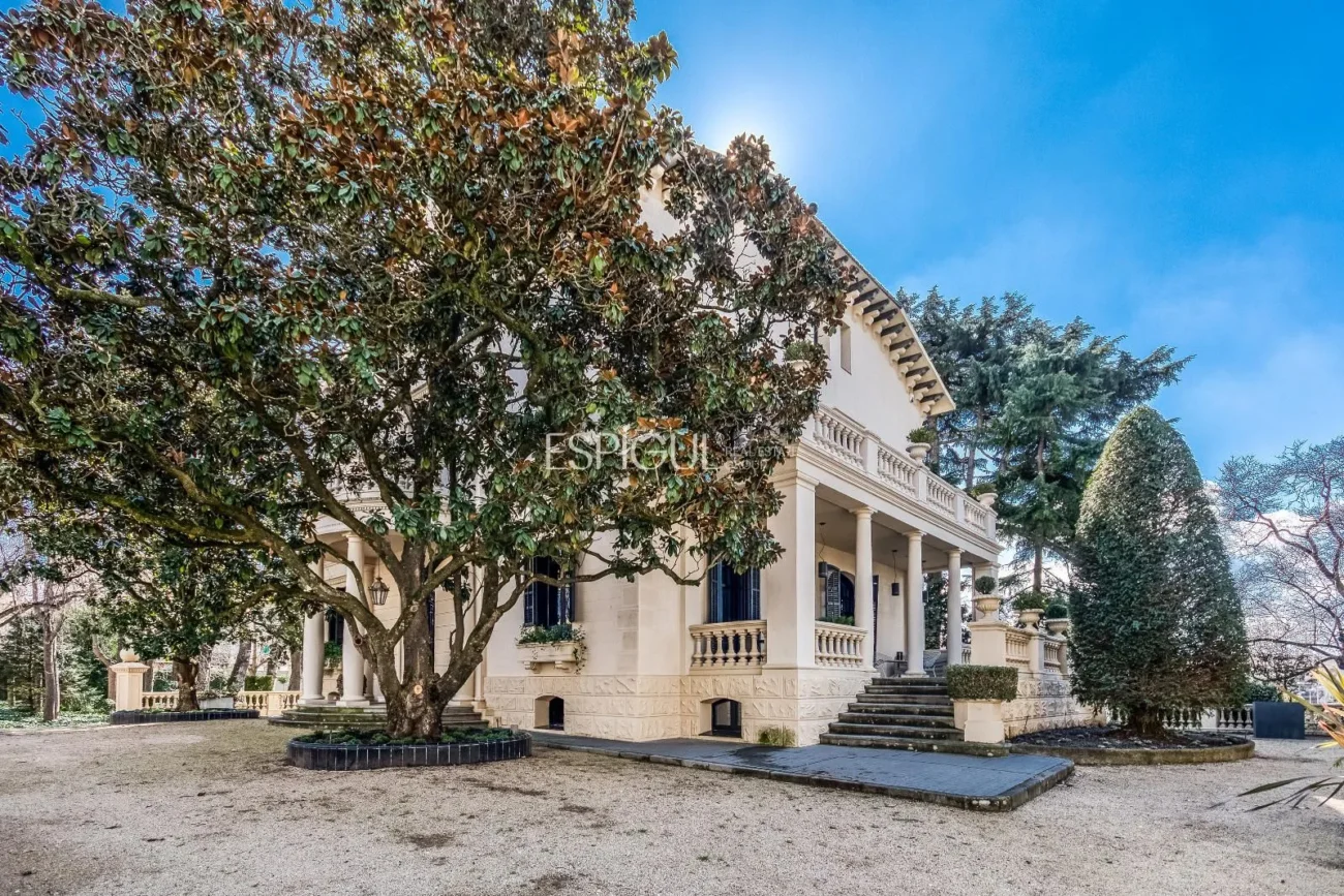 Casa modernista única de 1914 completament restaurada i reformada