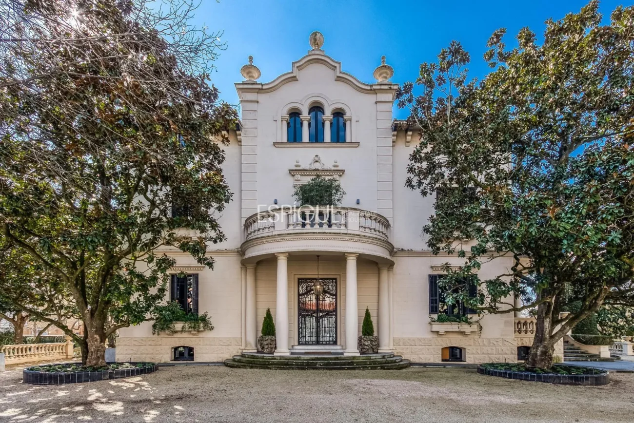 Villa modernista única de 1914 completamente restaurada y reformada