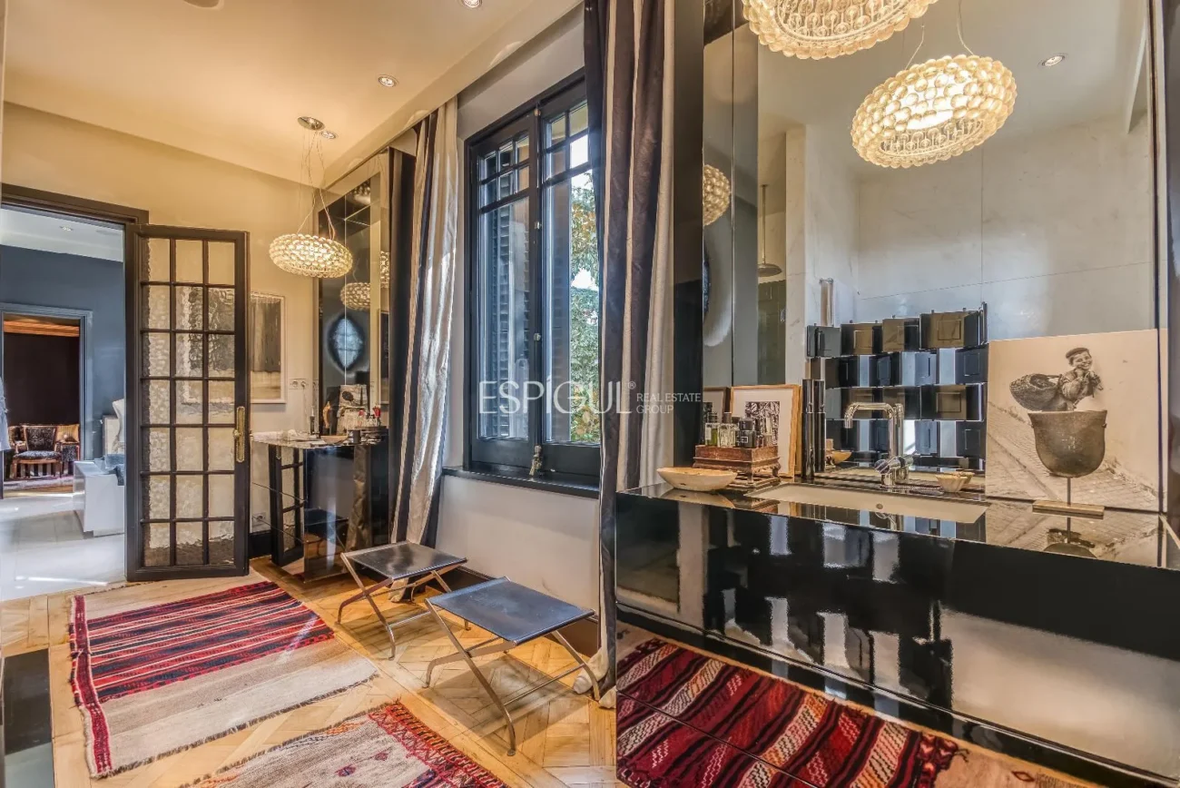 Casa modernista única de 1914 completament restaurada i reformada