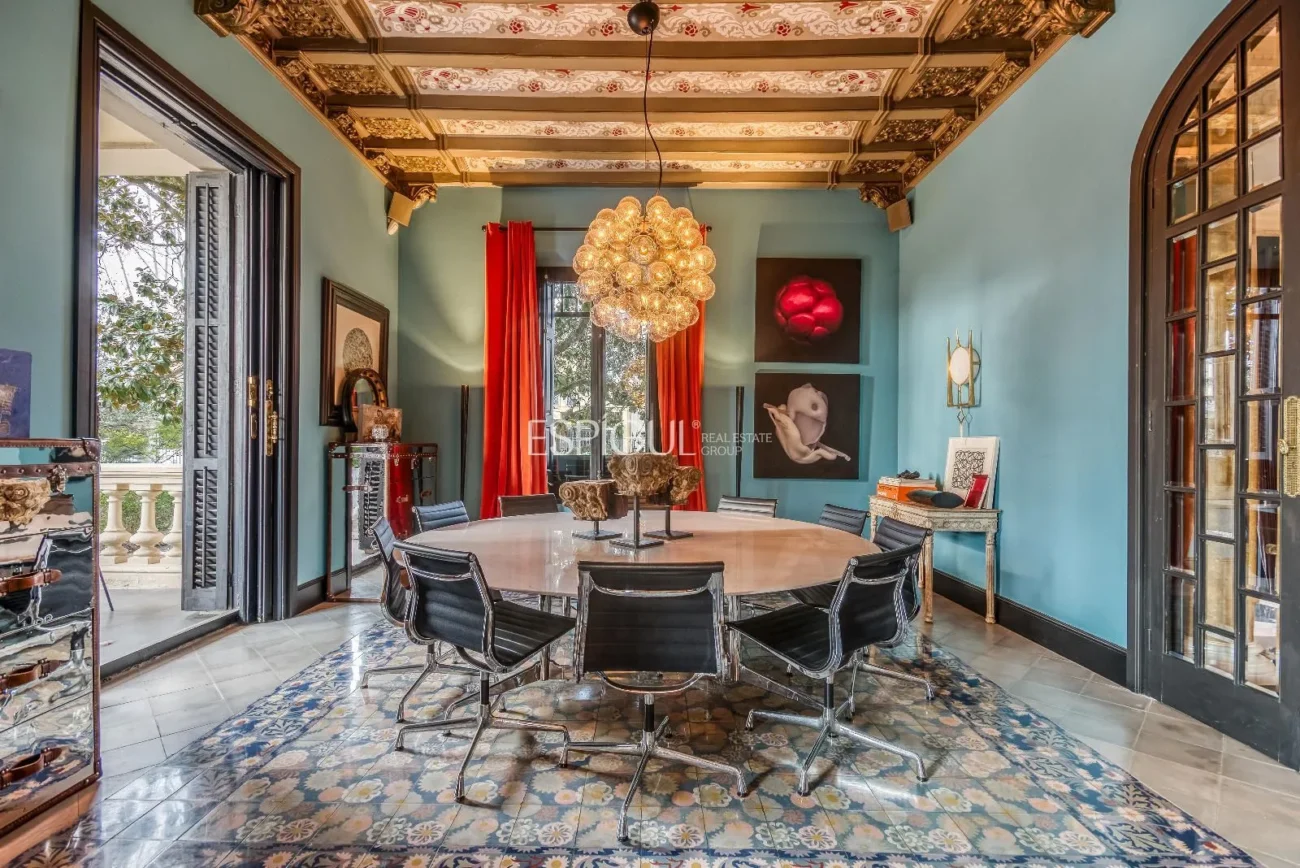 Casa modernista única de 1914 completament restaurada i reformada