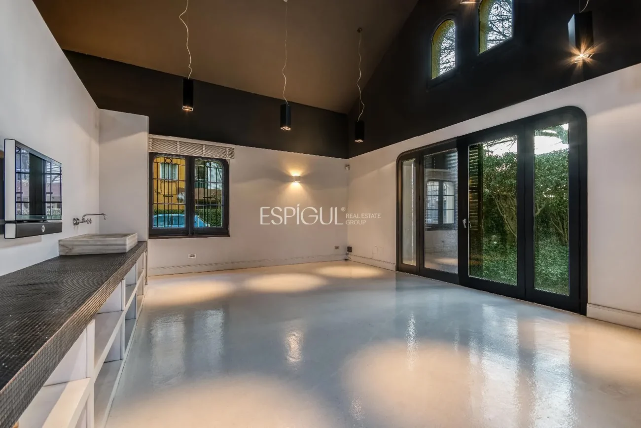 Casa modernista única de 1914 completament restaurada i reformada
