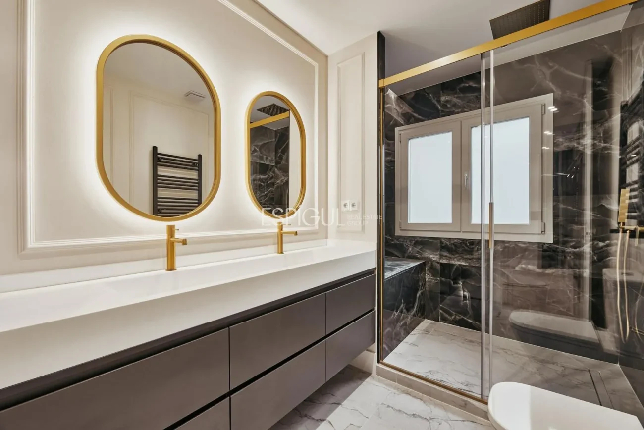 Квартира с отремонтированной террасой на улице Кастельо