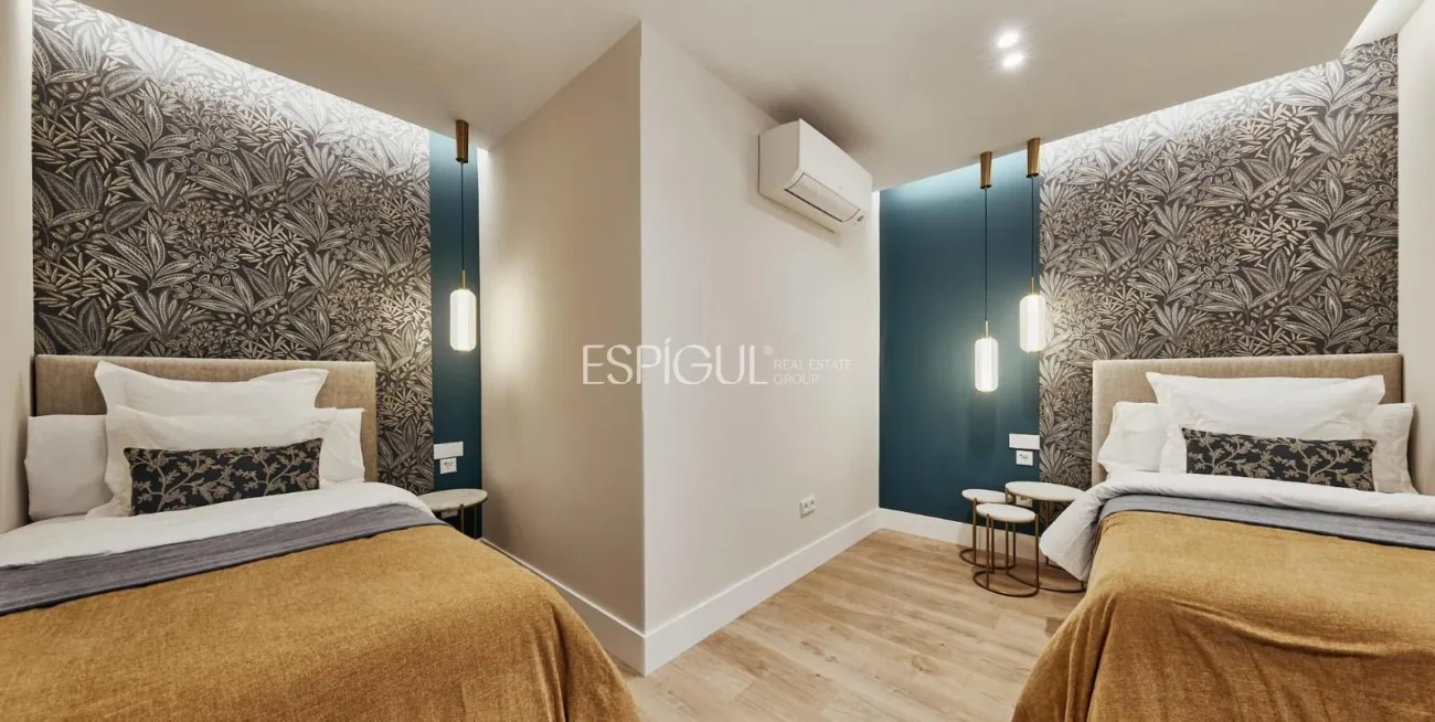 Renovated house with terrace on Castello Street