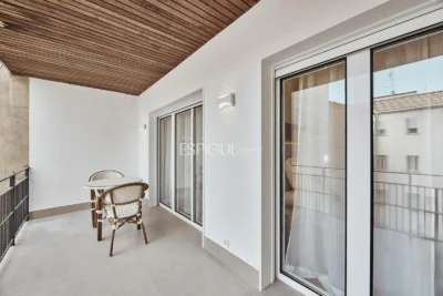 Renovated 3-bedroom apartment on Calle Montesa, Lista