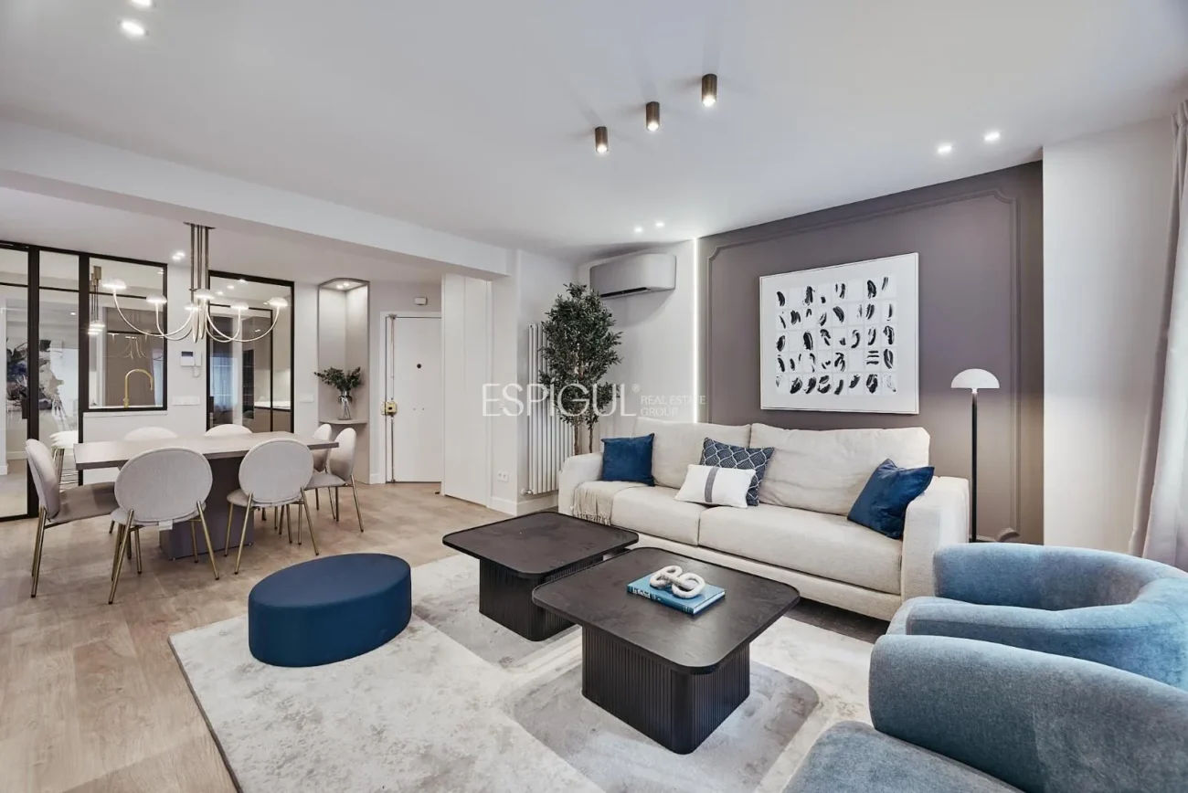 Logement rénové de 3 chambres dans la rue Montesa, Lista