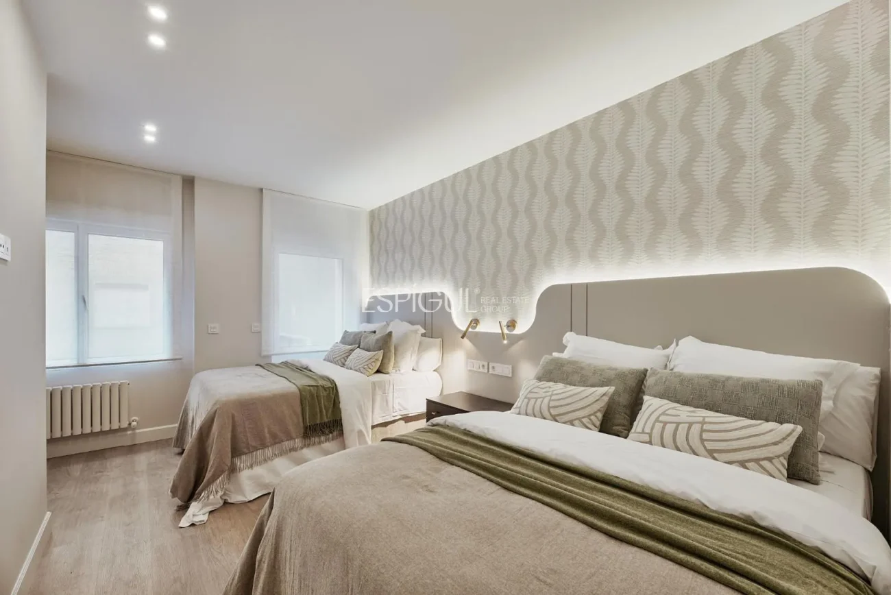 Logement rénové de 3 chambres dans la rue Montesa, Lista