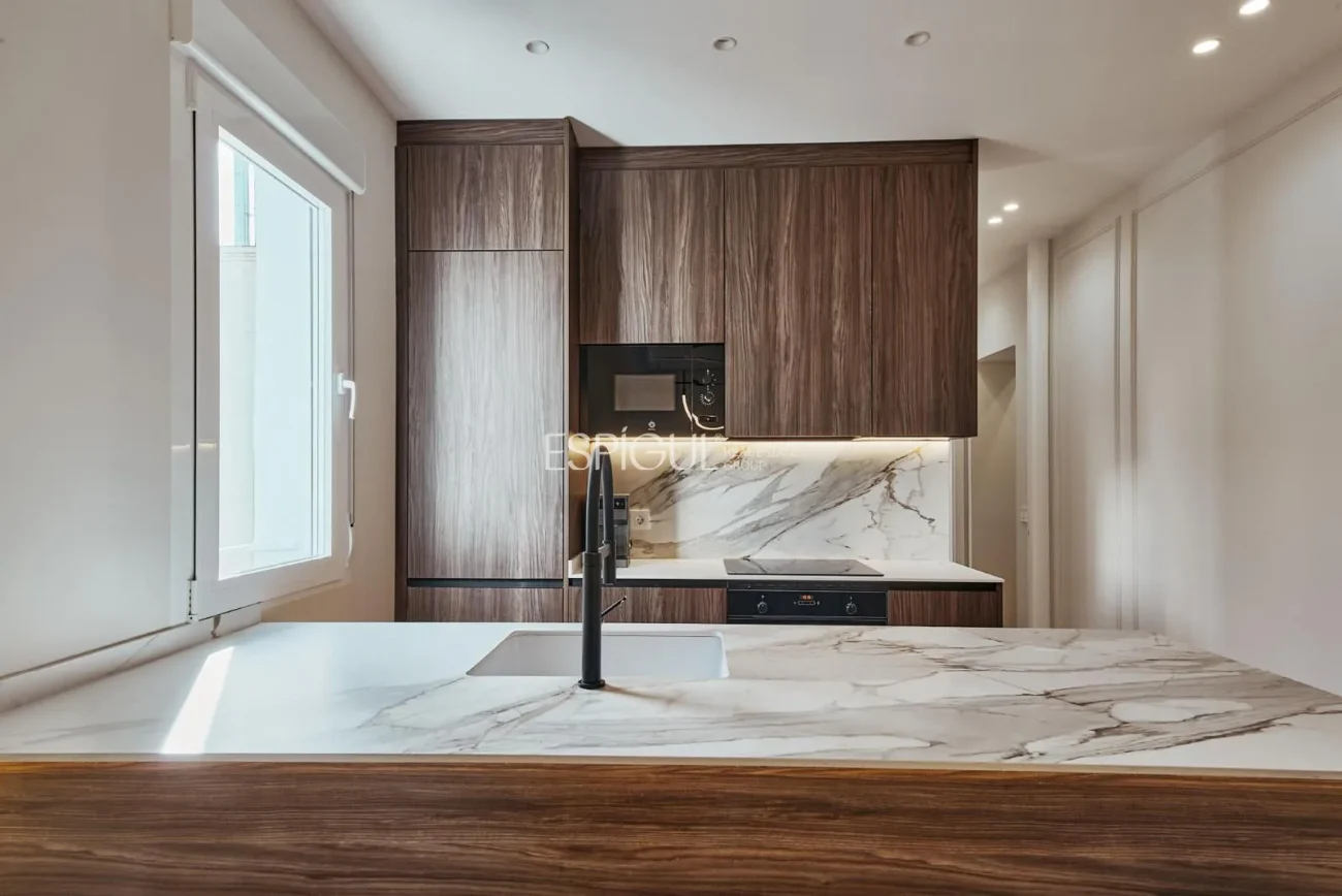 Renovated Apartment in Calle Lope De Rueda, Retiro