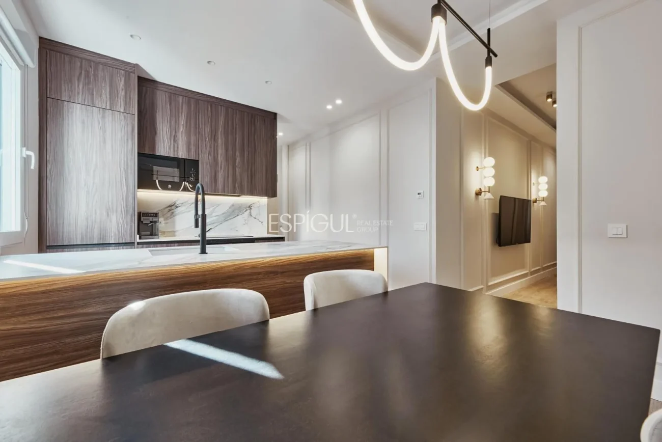 Renovated Apartment in Calle Lope De Rueda, Retiro