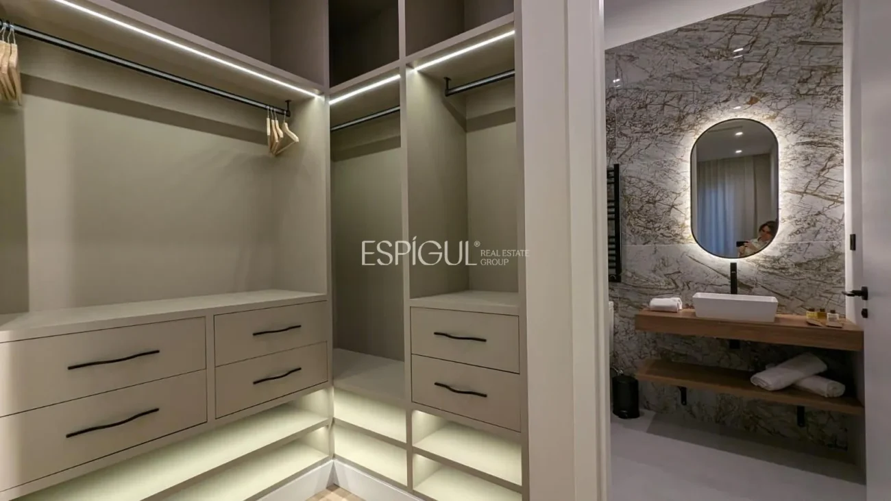 Renovated home on Calle Principe de Vergara, Salamanca District