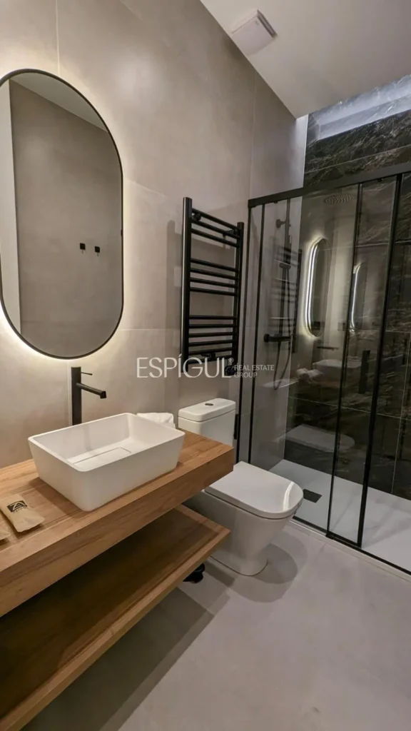 Renovated home on Calle Principe de Vergara, Salamanca District