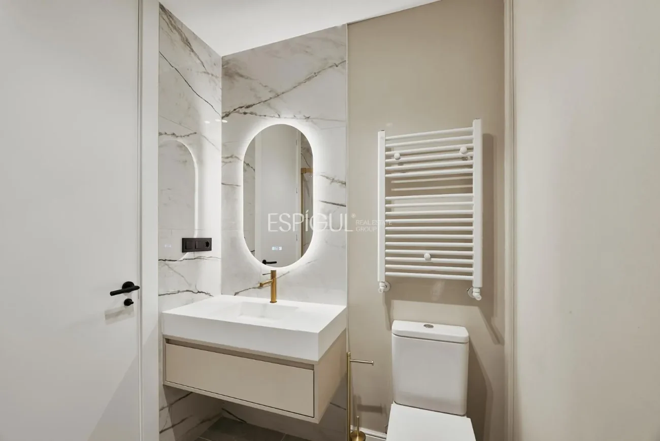 Vivienda reformada y exterior en Calle Conde de Peñalver, Lista