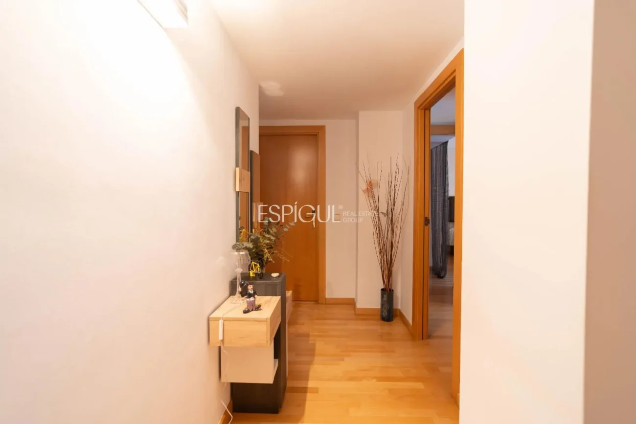 Acogedor piso de 2 habitaciones en pleno Parc Migdia