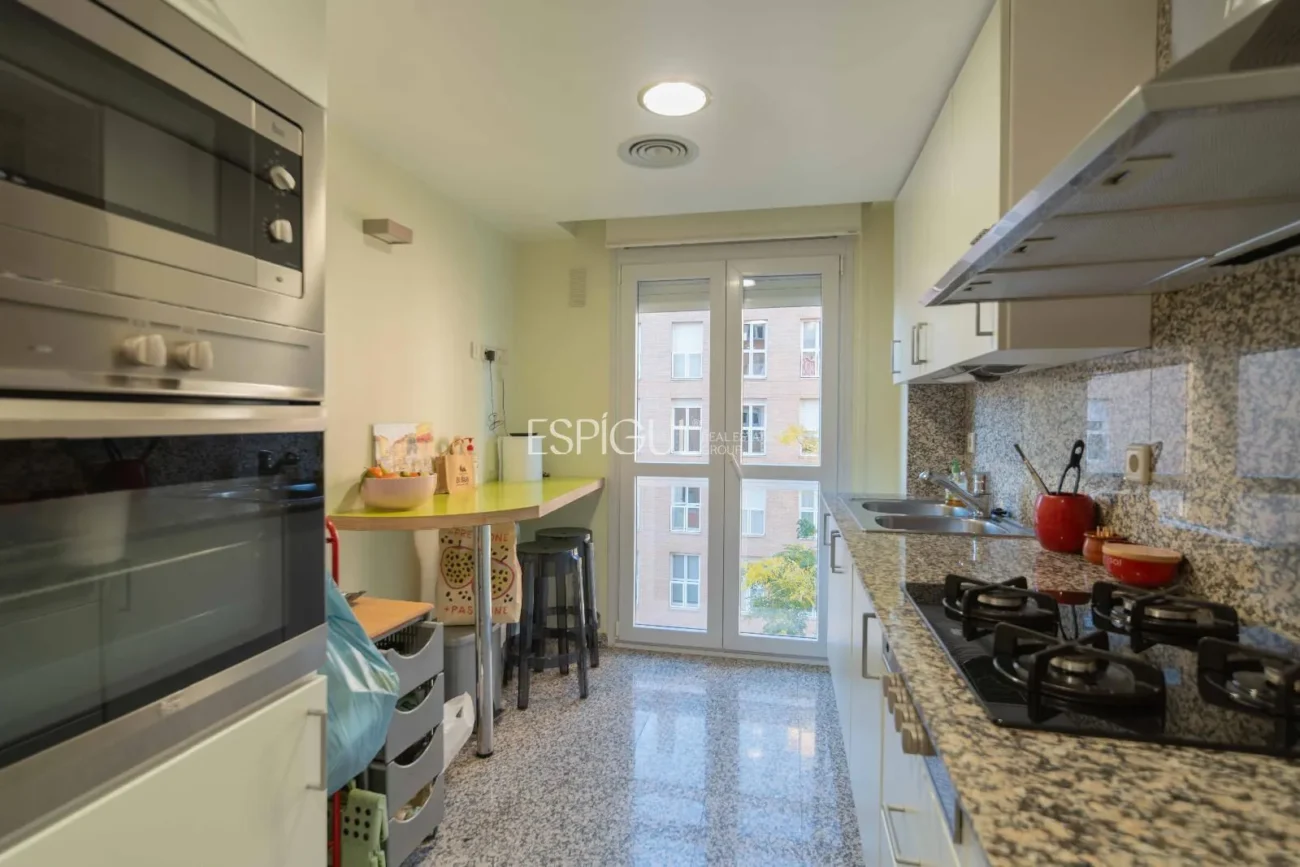 Acogedor piso de 2 habitaciones en pleno Parc Migdia