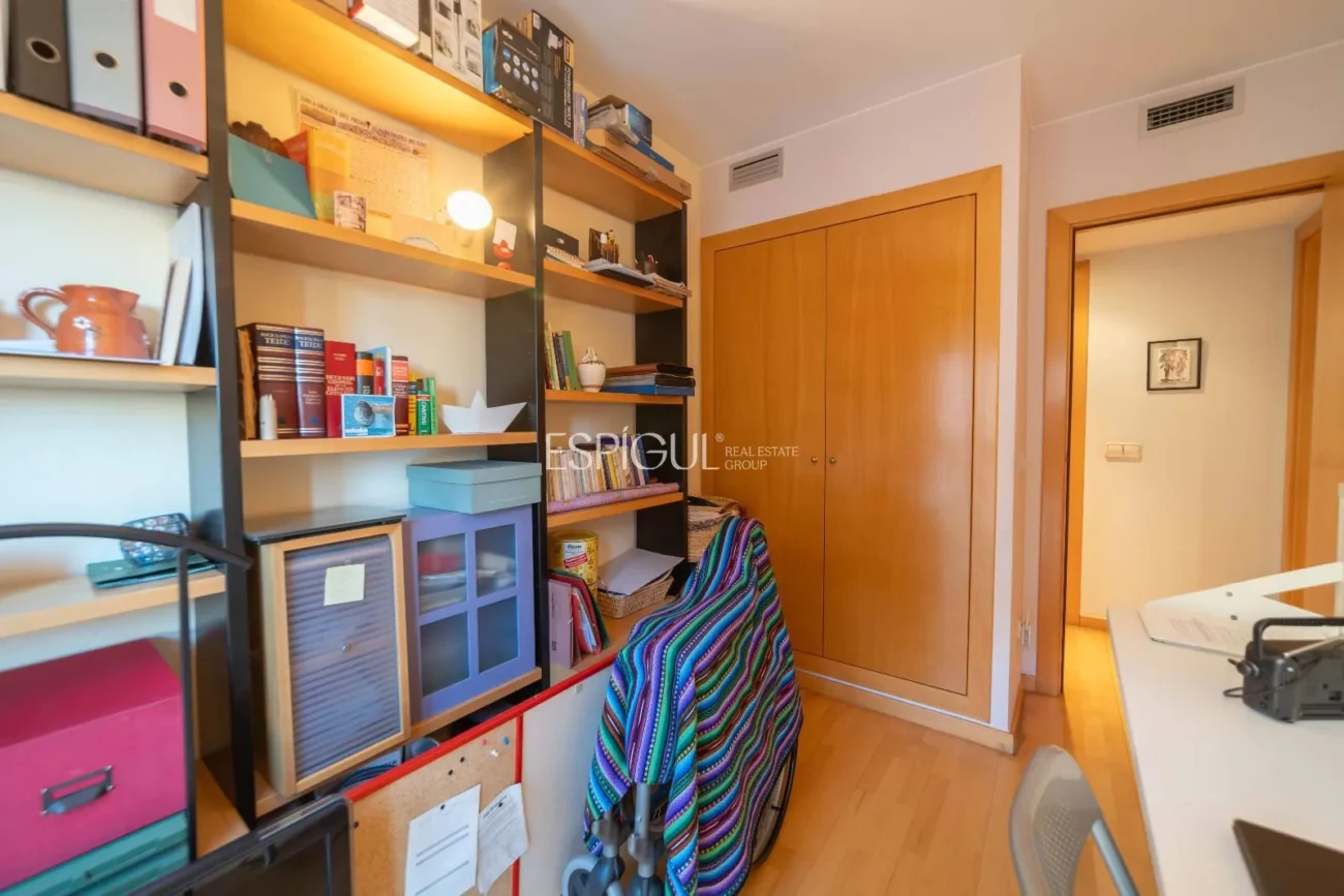 Acogedor piso de 2 habitaciones en pleno Parc Migdia