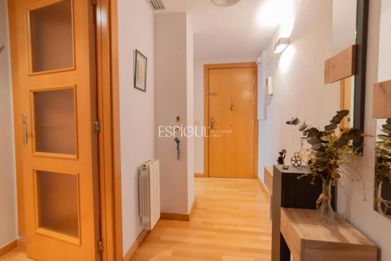 Acogedor piso de 2 habitaciones en pleno Parc Migdia