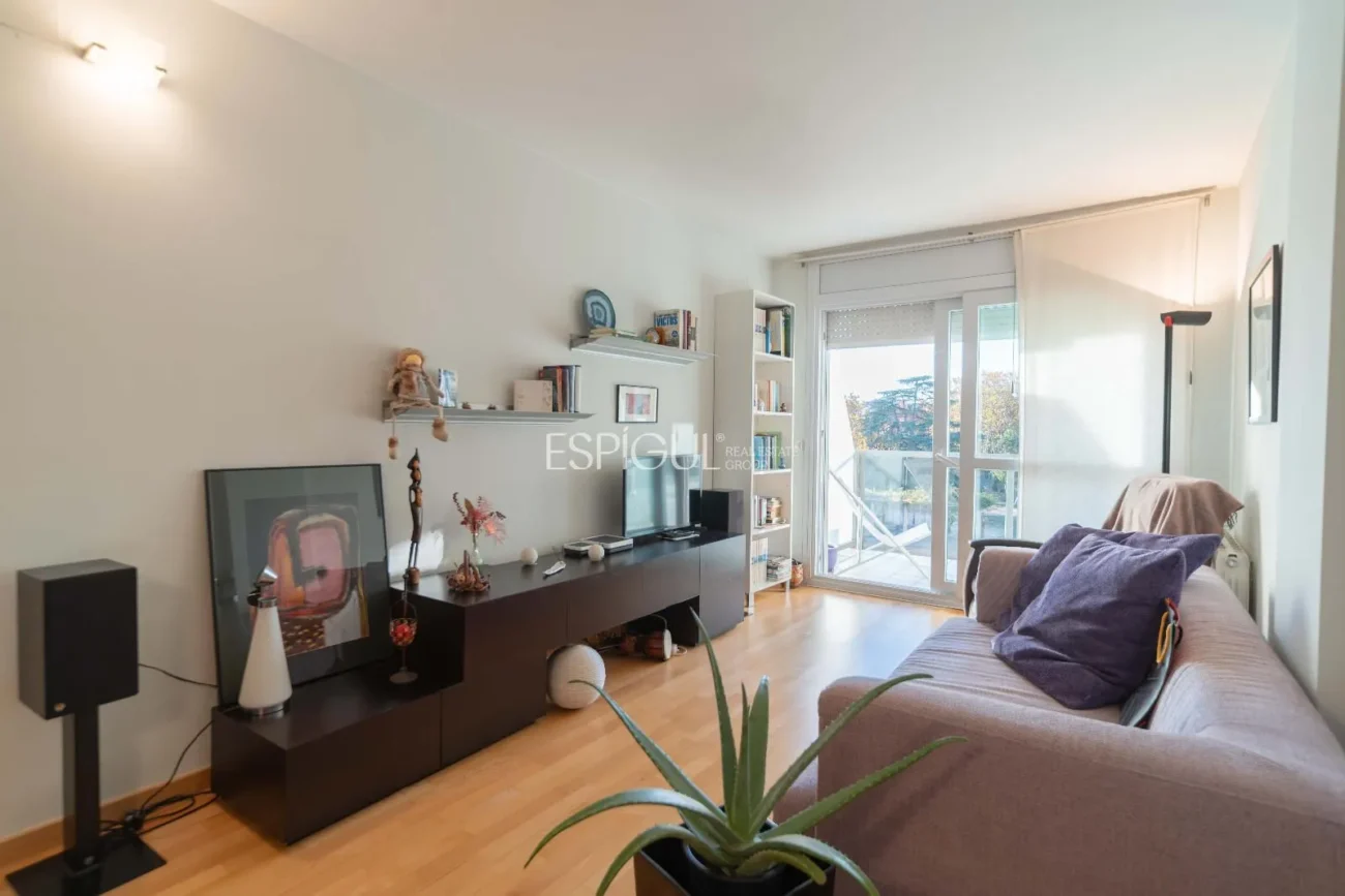 Acogedor piso de 2 habitaciones en pleno Parc Migdia