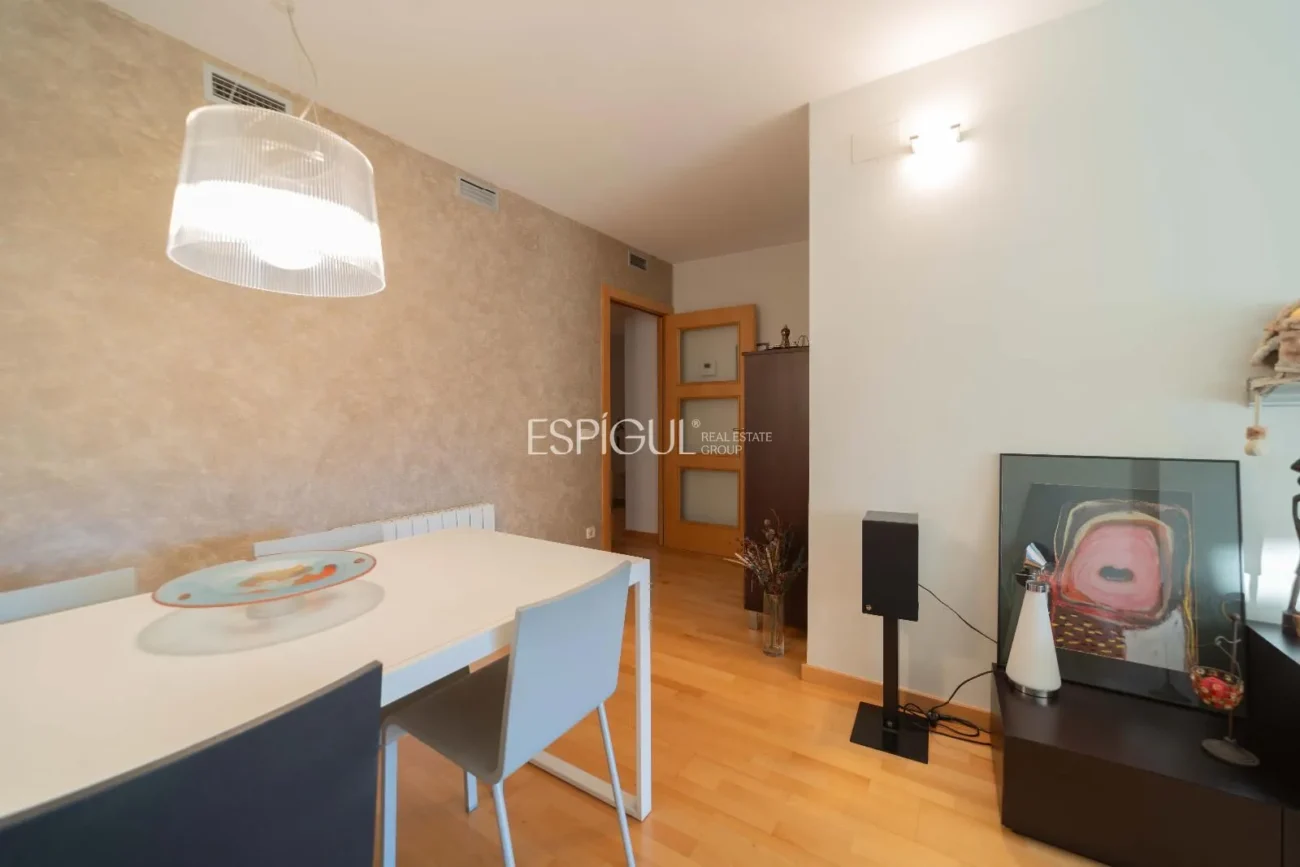 Acogedor piso de 2 habitaciones en pleno Parc Migdia